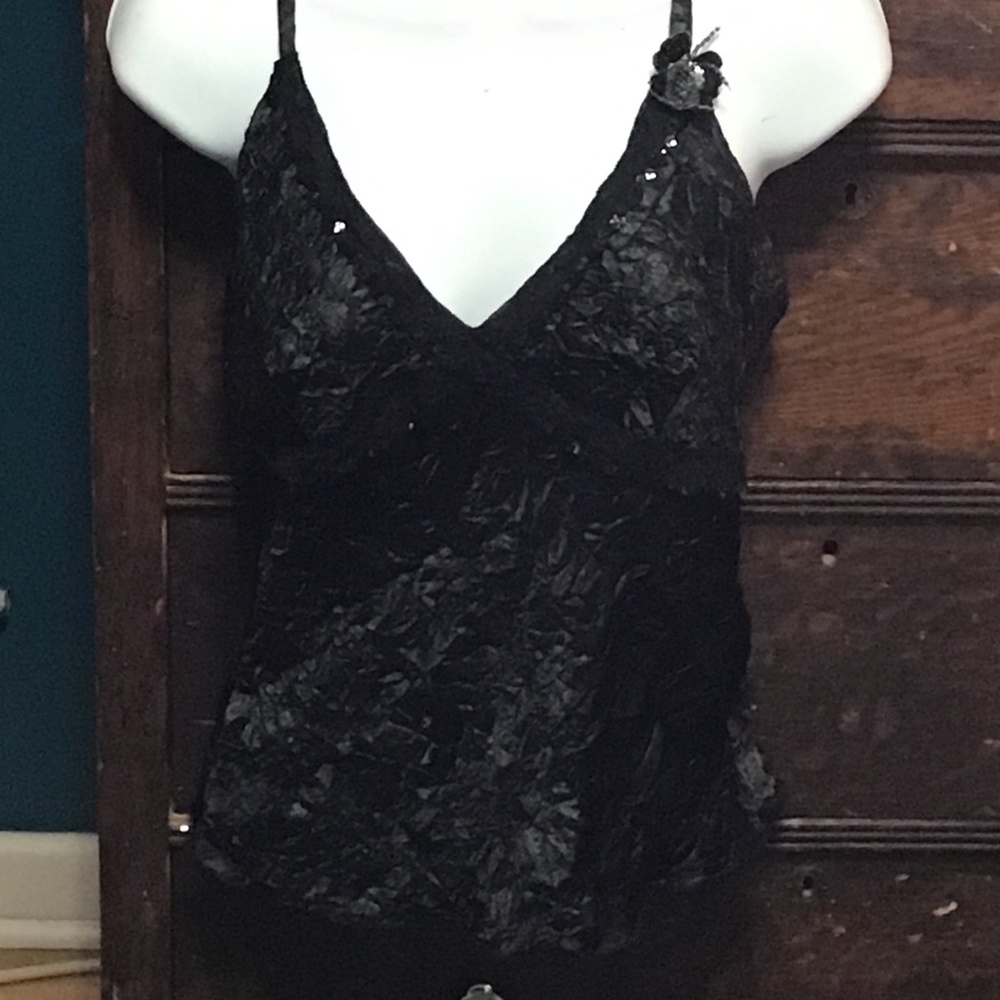 💚3/$25 Periscope M black camisole with silver butterfly accent on left strap